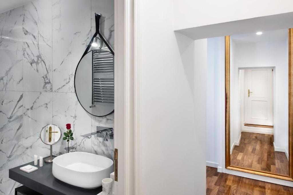 Apartamento Piazza Di Spagna 32 Fellini Design *